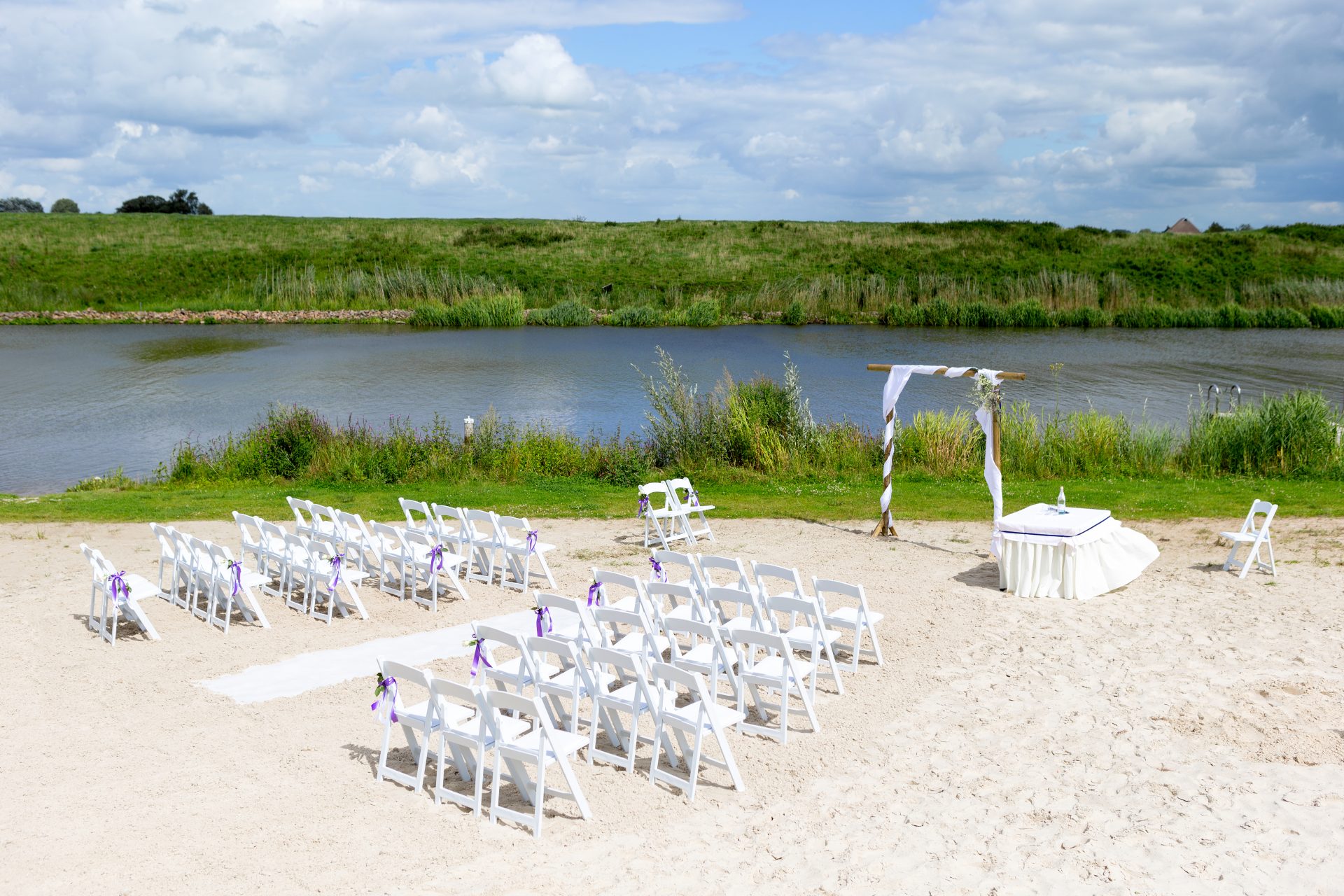 Trouwen bij Garnwerd aan Zee ©Kleij & Vermist Fotografie