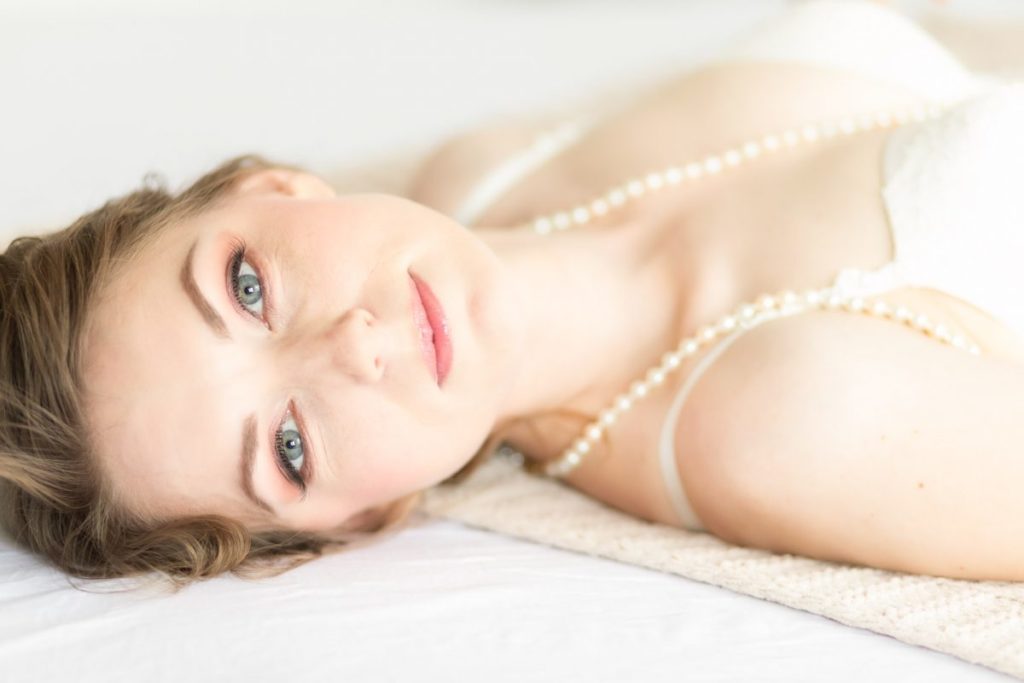 Natural-beauty-tijdens-boudoirfotografie-door-Jolanda-Kleij-in-Groningen._MG_1052-e1545326550537 Boudoirfotografie, boudoirshoot, lingerieshoot, portret