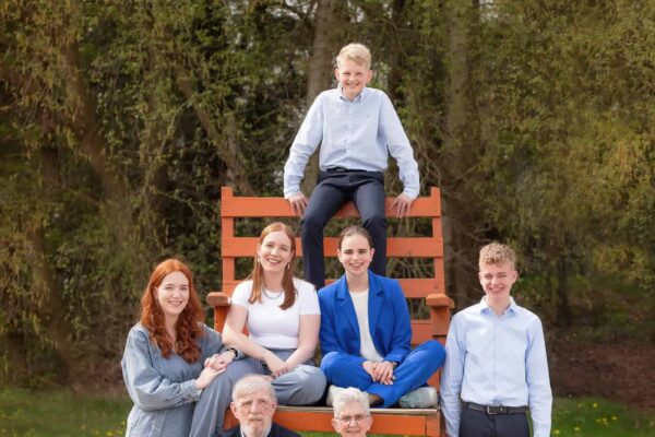 Cadeau voor 50 jarig huwelijks jubileum, een familiefotoshoot met KleijenCo in Zeegser Duinen