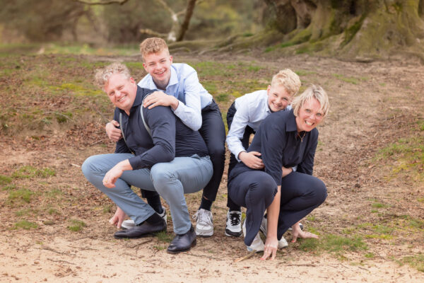 Cadeau voor 50 jarig huwelijks jubileum, een familiefotoshoot met KleijenCo in Zeegser Duinen