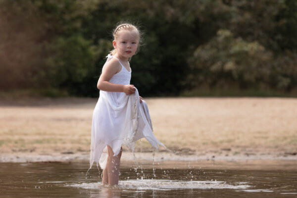 KleijenCo Fotografie in Bakkeveense Duinen: spelen in zand en water