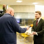 RTV Noord interviewt minister van OCW Gouke Moes over de Digitale CABR tijdens zijn bezoek aan de Groninger Archieven